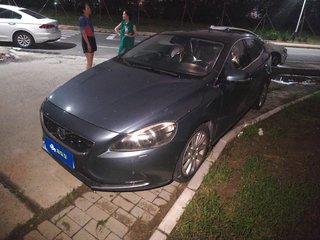 沃尔沃V40 2.0T 自动 智雅版 