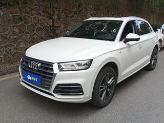 奥迪Q5L 40TFSI 2.0T 自动 荣享时尚型 