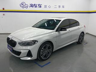 宝马1系 125i 2.0T 自动 改款M运动曜夜版 