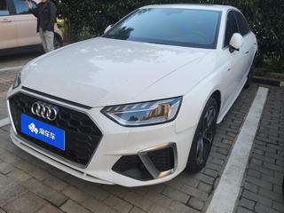 奥迪A4L 40TFSI 2.0T 自动 时尚动感型 