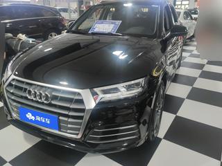 奥迪Q5L 40TFSI 2.0T 自动 荣享时尚型 