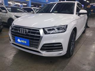 奥迪Q5L 40TFSI 2.0T 自动 荣享时尚型 