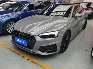 奥迪A5掀背 40TFSI 2.0T 自动 时尚致雅型 