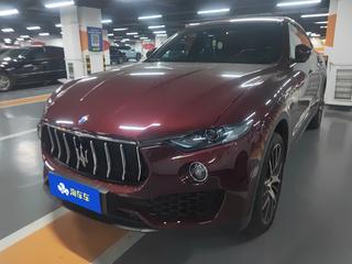 玛莎拉蒂Levante 3.0T 自动 经典版 