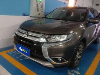 三菱欧蓝德 2.0L 自动 荣耀版 