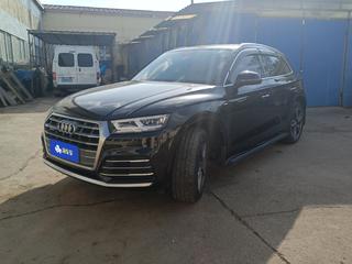 奥迪Q5L 40TFSI 2.0T 自动 改款荣享时尚型 