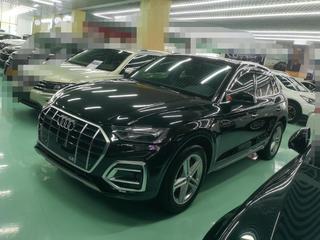 奥迪Q5L 40TFSI 2.0T 自动 时尚致雅型 