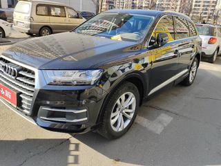 奥迪Q7 45 2.0T 自动 舒适型 