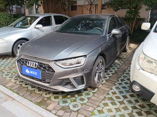 奥迪A4L 40TFSI 2.0T 自动 时尚动感型 