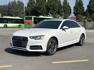 奥迪A4L 40TFSI 2.0T 自动 30周年运动型 