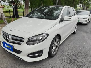 奔驰B级 B200 1.6T 自动 动感型 