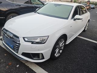 奥迪A4L 40TFSI 2.0T 自动 时尚型 