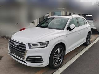 奥迪Q5L 40TFSI 2.0T 自动 改款荣享时尚型 