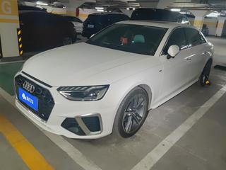 奥迪A4L 40TFSI 2.0T 自动 时尚动感型 