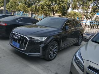 奥迪Q7 55 3.0T 自动 运动型quattro-S-line 