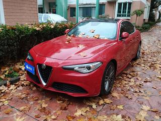 阿尔法罗密欧Giulia 2.0T 自动 豪华版 