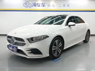 奔驰A级 A180L 1.3T 自动 运动轿车版 