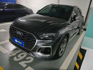 奥迪Q5L 45TFSI 2.0T 自动 豪华动感型 