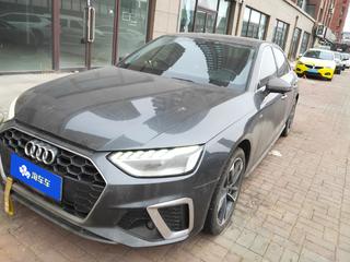 奥迪A4L 40TFSI 2.0T 自动 时尚动感型 