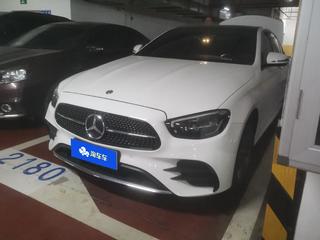 奔驰E级 E300L 2.0T 自动 运动时尚型 