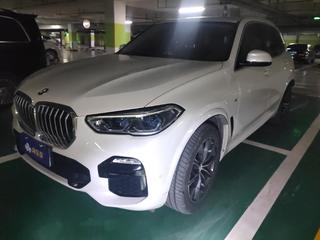 宝马X5 40i 3.0T 自动 M运动套装 