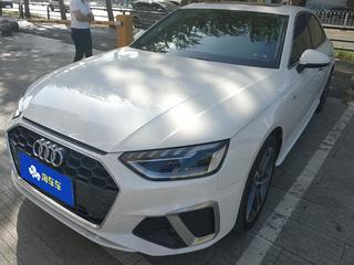 奥迪A4L 40TFSI 2.0T 自动 时尚动感型 