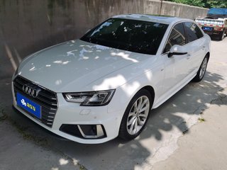 奥迪A4L 40TFSI 2.0T 自动 30周年时尚型 