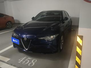 阿尔法罗密欧Giulia 2.0T 自动 豪华版 