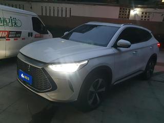 比亚迪宋PLUS PHEV 1.5L 自动 尊荣型 