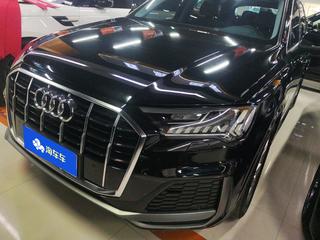 奥迪Q7 45 2.0T 自动 运动型quattro-S-line 