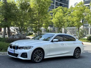 宝马3系 320Li 2.0T 自动 M运动套装 