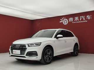 奥迪Q5L 40TFSI 2.0T 自动 改款荣享时尚型 