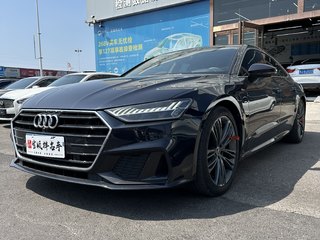 奥迪A7掀背 45TFSI 2.0T 自动 臻选型 