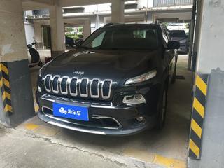 吉普自由光 2.0L 自动 优越版 