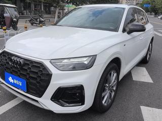 奥迪Q5L 40TFSI 2.0T 自动 改款豪华动感型 