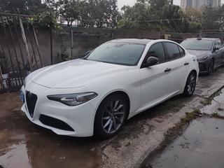 阿尔法罗密欧Giulia 2.0T 