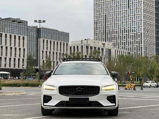 沃尔沃V60 T5 2.0T 自动 智远运动版 