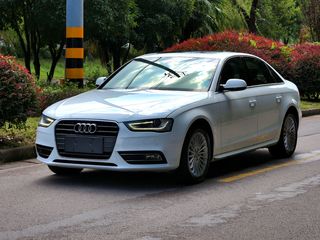 奥迪A4L 35TFSI 2.0T 自动 豪华型 