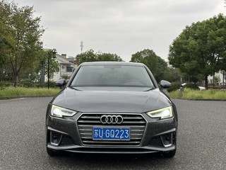 奥迪A4L 40TFSI 2.0T 自动 时尚型 