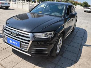 奥迪Q5L 40TFSI 2.0T 自动 改款荣享进取型 