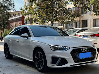 奥迪A4L 40TFSI 2.0T 自动 时尚动感型 