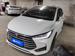 比亚迪宋MAX 1.5T 自动 智联精英型 