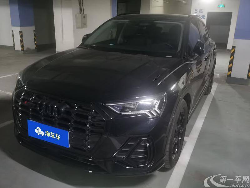 奥迪Q3 40TFSI 2022款 2.0T 自动 前驱 RS套件燃速型 (国Ⅵ) 