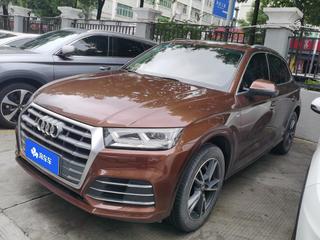 奥迪Q5L 40TFSI 2.0T 自动 荣享时尚型 