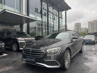 奔驰E级 E300L 2.0T 自动 改款时尚型 