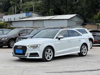 奥迪A3 35TFSI 1.4T 自动 时尚型Limousine 