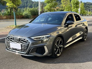 奥迪A3 L35TFSI 1.4T 自动 Limousline时尚运动型 