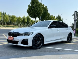 宝马3系 325Li 2.0T 自动 M运动曜夜套装 