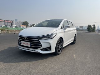 比亚迪宋MAX 1.5T 自动 智联精英型 