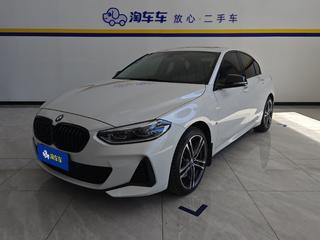 宝马1系 125i 2.0T 自动 改款M运动曜夜版 